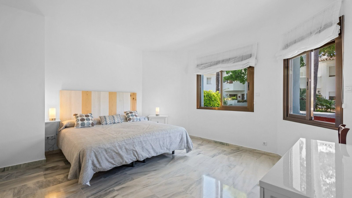 12-53013098fcab6c38b1379cd33298e050