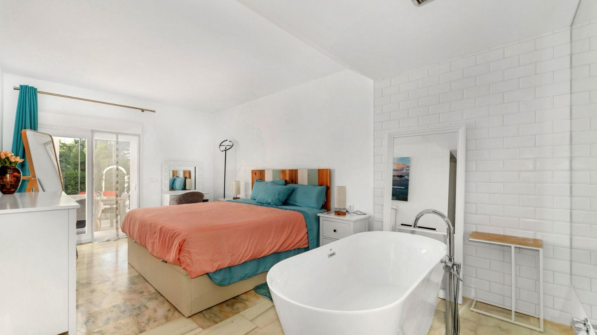 15-11d12f2f454f2f5e9b981fdd8b901d51