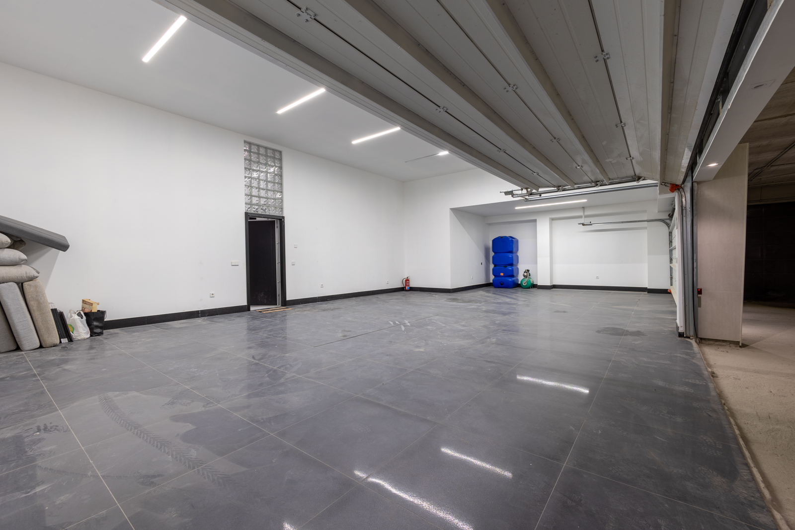 Diamond_Beach_Marbella_24 garage