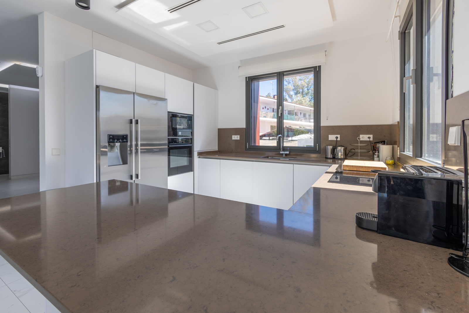 Diamond_Beach_Marbella_5 kitchen