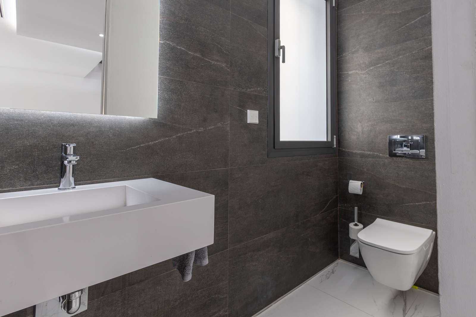 Diamond_Beach_Marbella_8 toilet